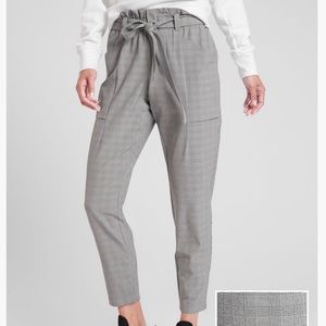 new Athleta Skyline paperbag waist pant sz 2